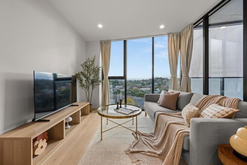 Stylish 1-Bedroom Gem a 6-Minute Walk to Westfield with Parking Apartment in Canberra