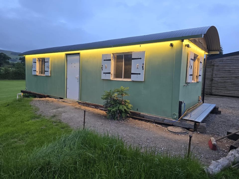 Cwt Ieir Luxury tent in Ruthin