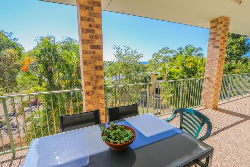 View (from property/room), Balcony/Terrace, Dining area