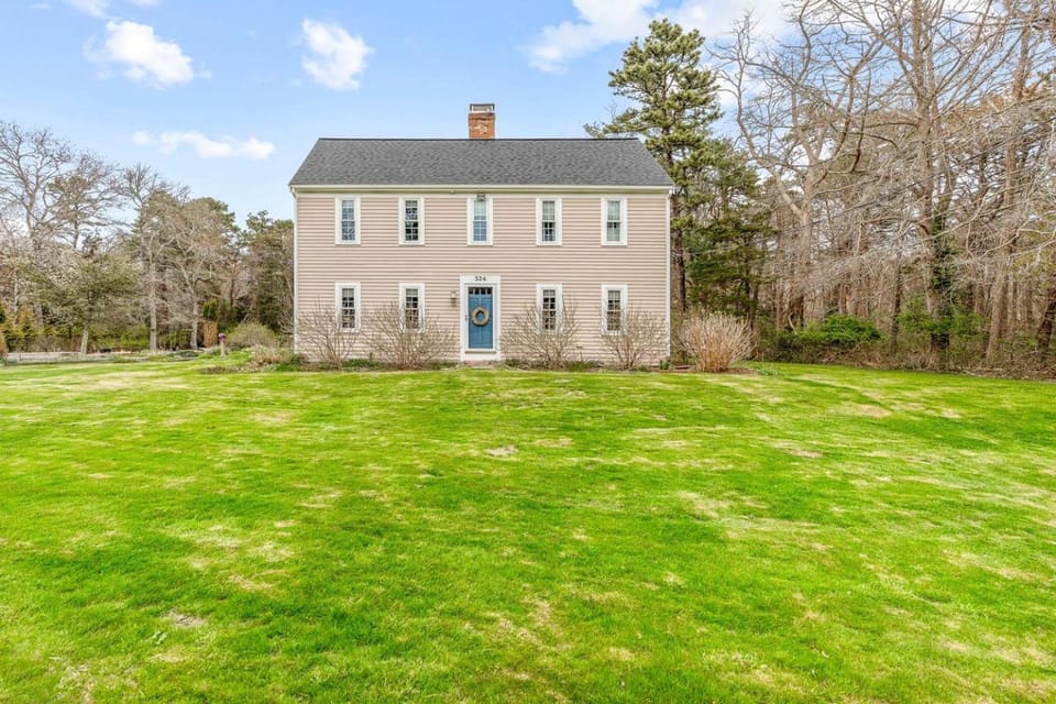 Charming Coastal Home with Fire Pit & Patio in Barnstable, Massachusetts House in West Barnstable
