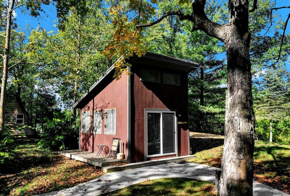 Charming Off-Grid Style Cabin Experience Surrounded by Nature in Walker, Minnesota Cabin in Leech Lake