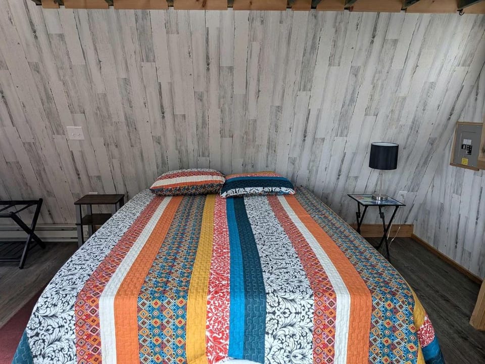 Cozy Woodland Glamping Retreat Surrounded by Nature & Lakes in Walker, Minnesota Chalet in Leech Lake