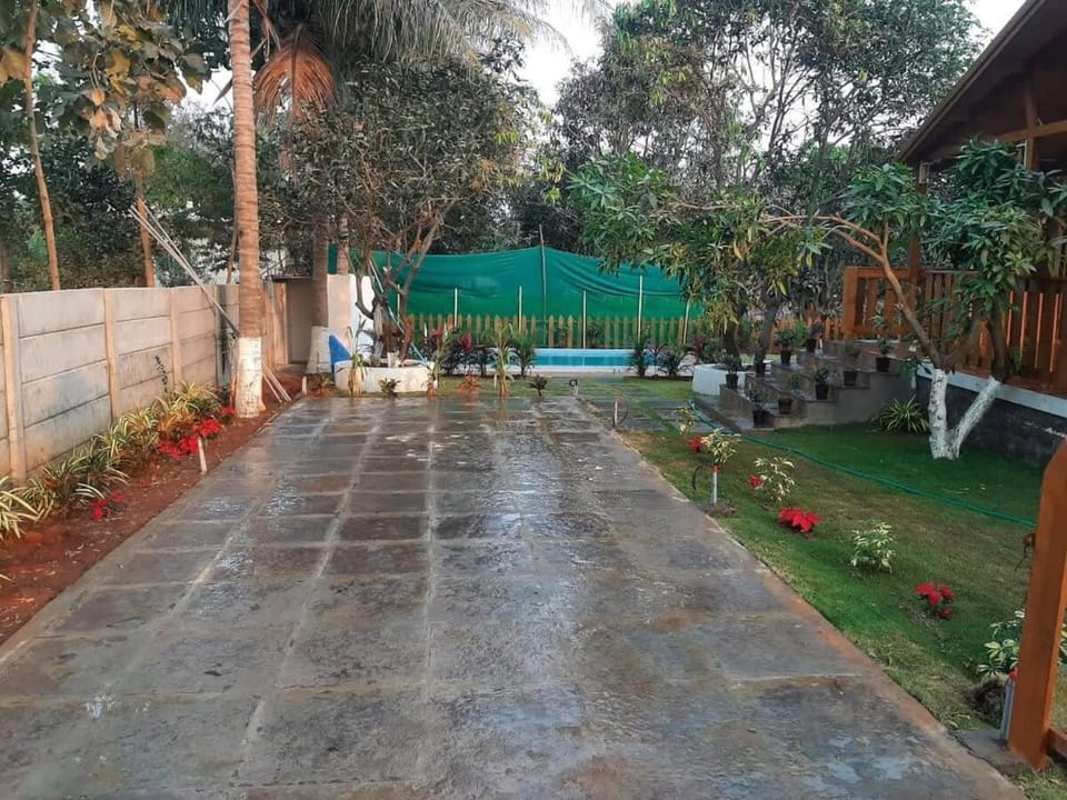 Day, Garden