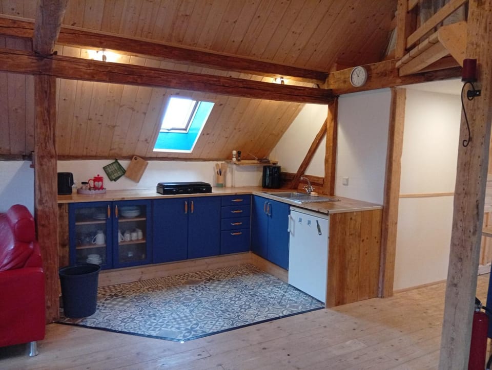 Het kleine huis aan de Tanecnice House in Czechia