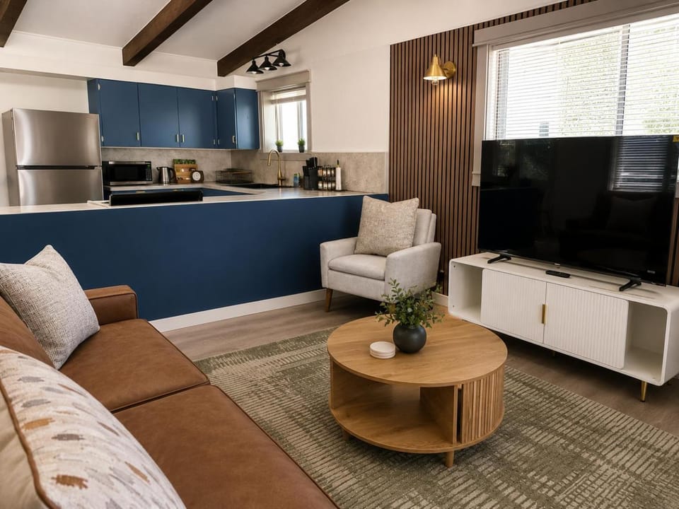 Crater Lake Themed Retreat in Eagle Point House in Eagle Point