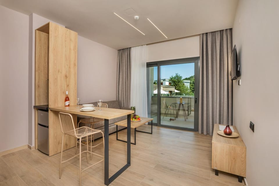Balcony/Terrace, Living room