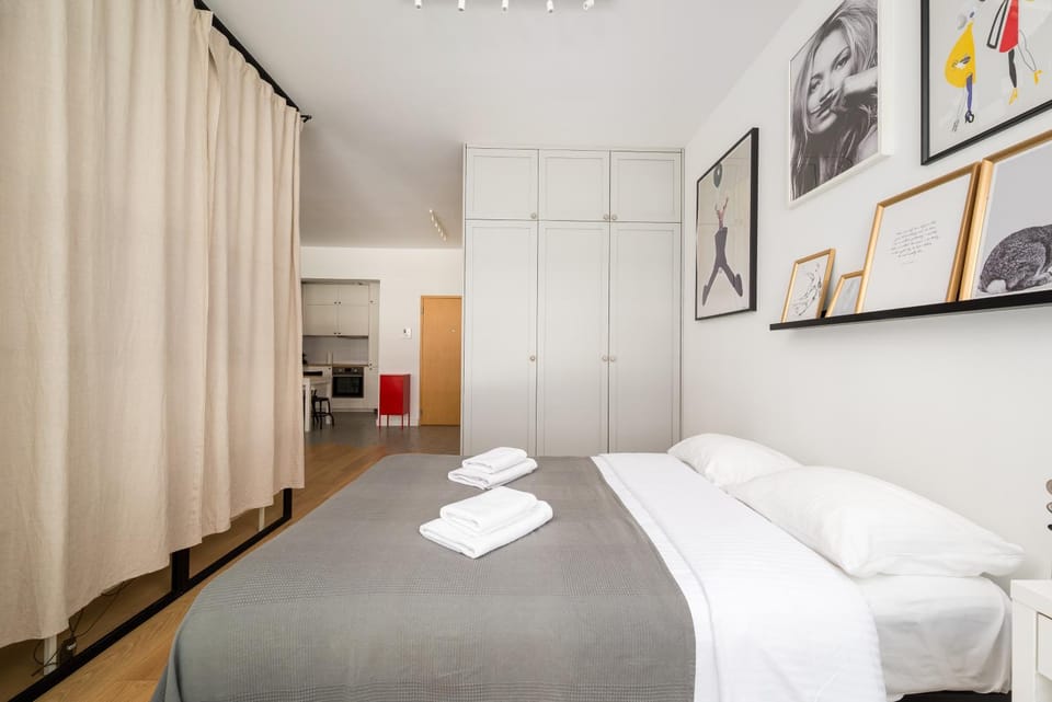 Bed, Photo of the whole room, Bedroom, towels, wardrobe