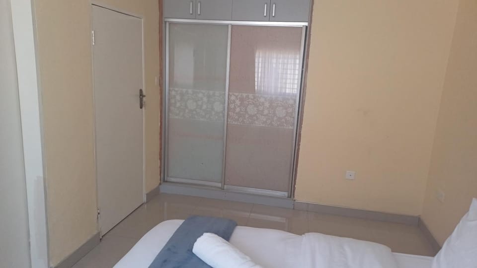 Bedroom, wardrobe