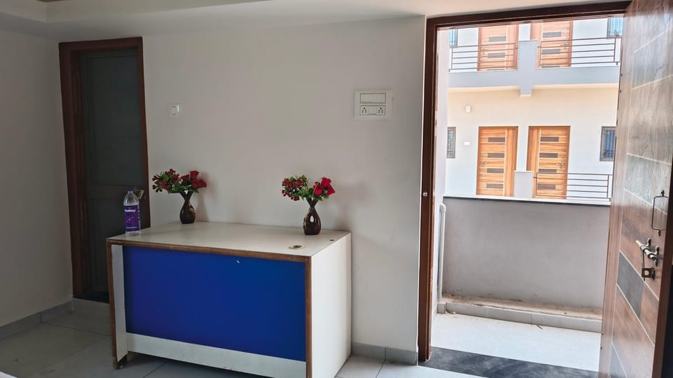 Divyesh Guest House Bed and Breakfast in Gujarat