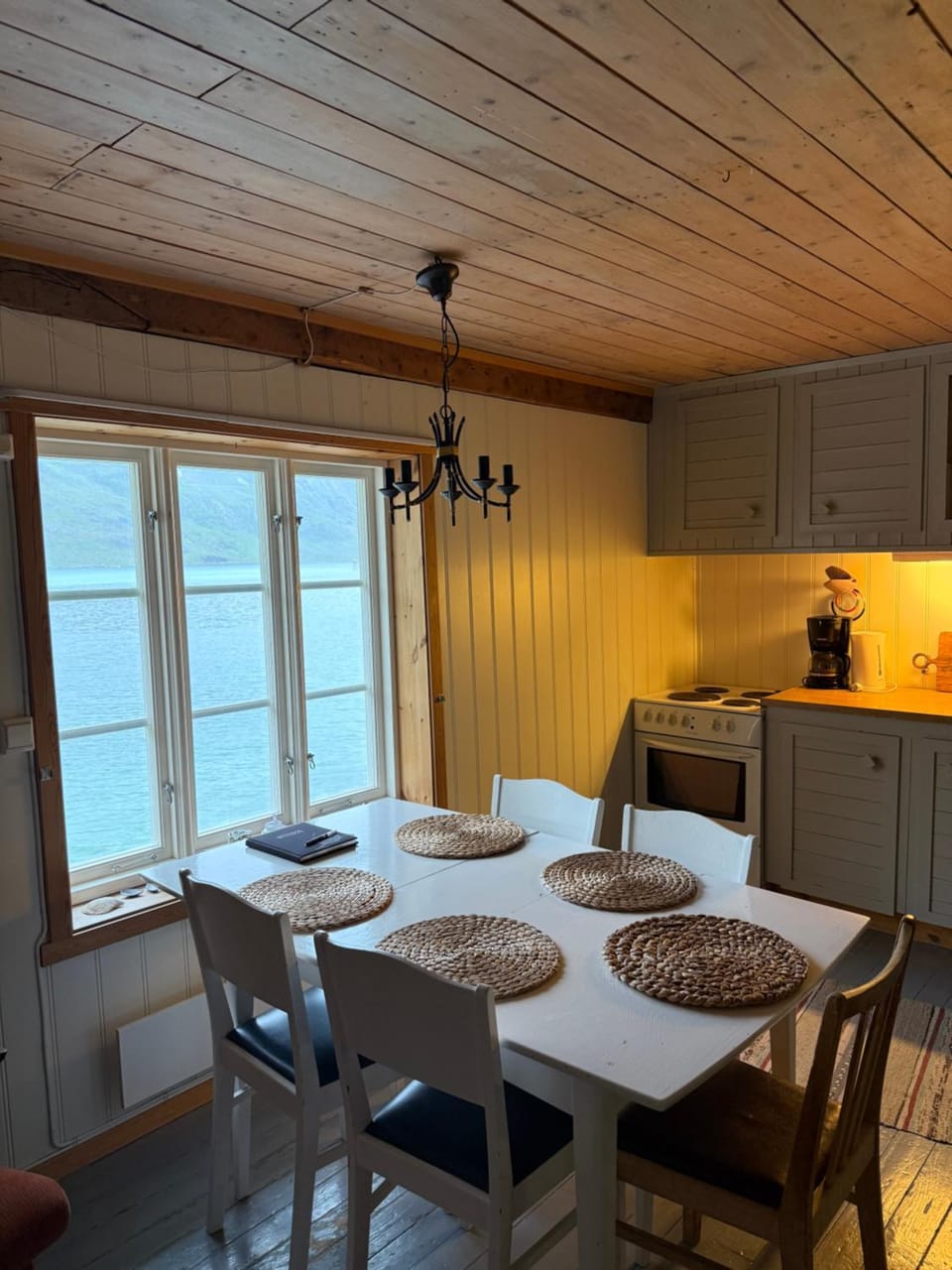 Skjellfjord cabin Cabin in Lofoten