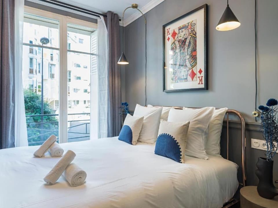 Bed, Bedroom