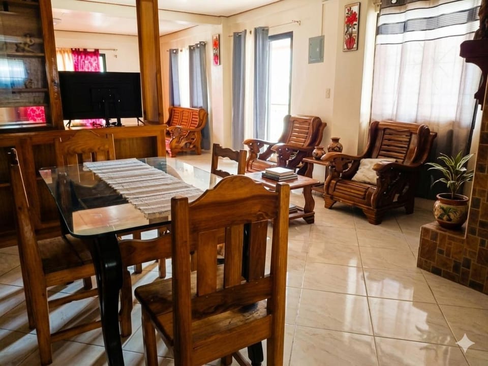 Dining area, Dinner