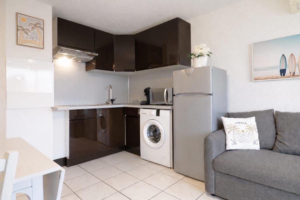 Manoly, piscine, tennis, climatisation Apartment in Agde