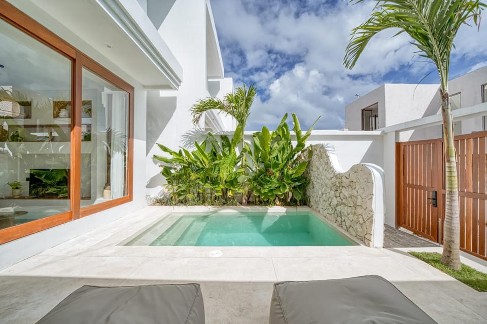 Balcony/Terrace, Swimming pool