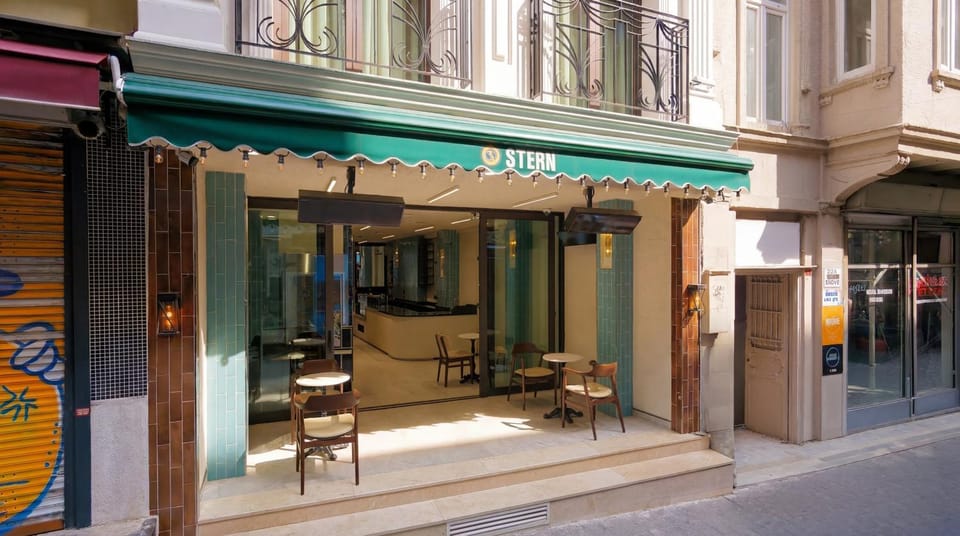 Property building, Restaurant/places to eat