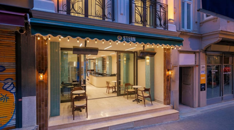 Property building, Balcony/Terrace