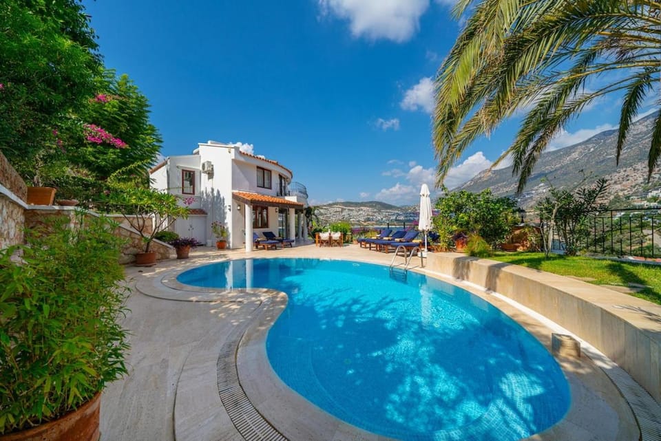 Secluded Luxury Villa with Fabulous Sea Views Yesil Kelebek Villa in Kalkan Belediyesi