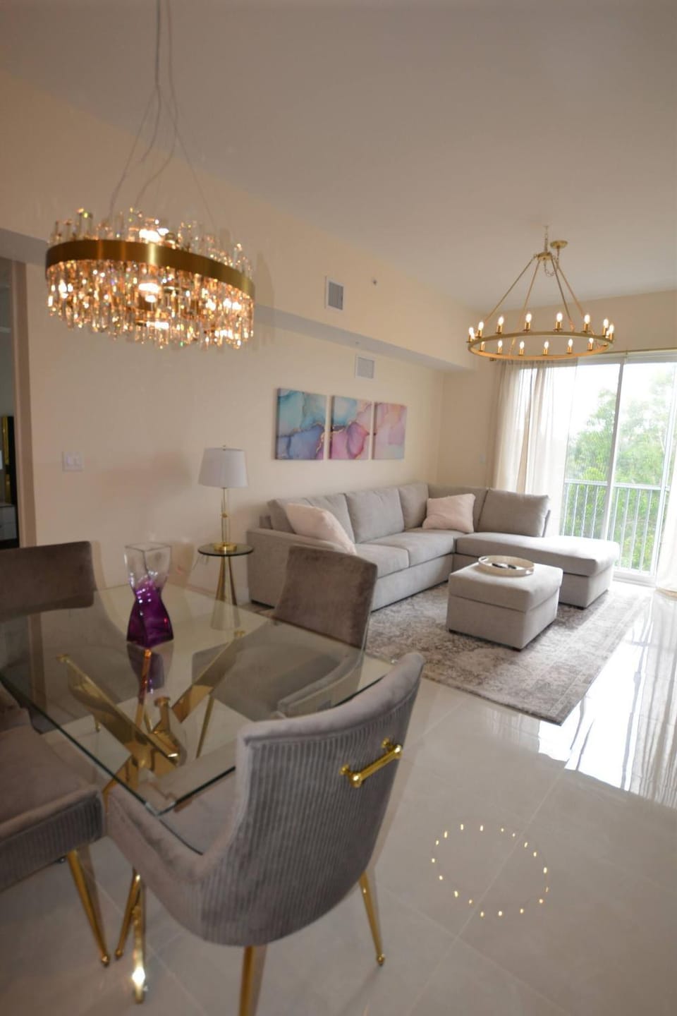 Living room, Decorative detail, Dining area