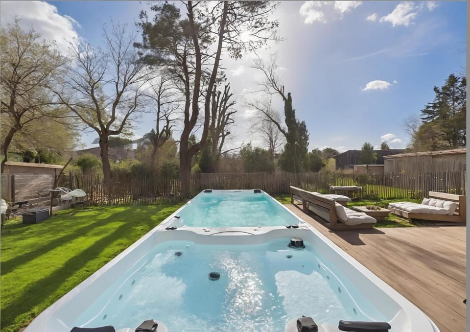 Villa Émeraude Spa Villa in Le Porge