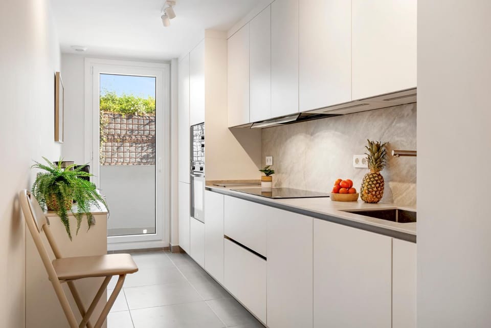 Kitchen or kitchenette