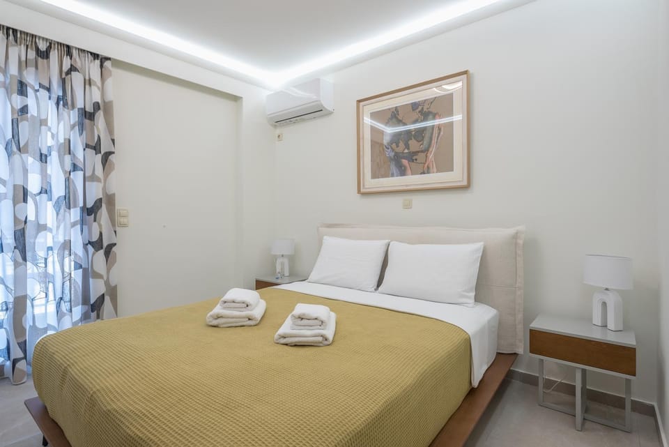 Urban Green Retreat in Zografou Apartment in Athens