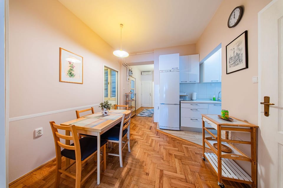Zagreb 273 - 2 Bedroom Apartment - WiFi - Keybox entry - New - Monthly Rent - Modern Apartment in City of Zagreb