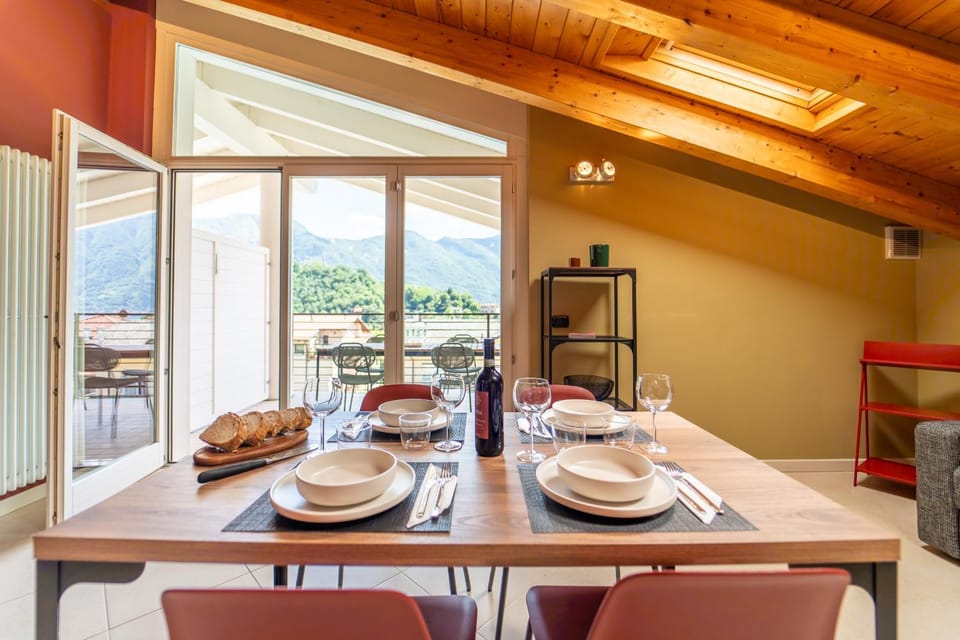 The A-LINE Lake COMO view apt B with pool & garage Apartment in Lenno