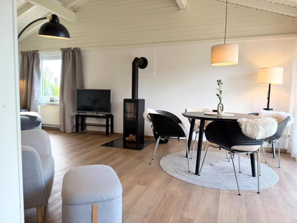 NEU! Ferienhaus Rüm Hart 200 Meter zum See Apartment in Lower Saxony, Germany