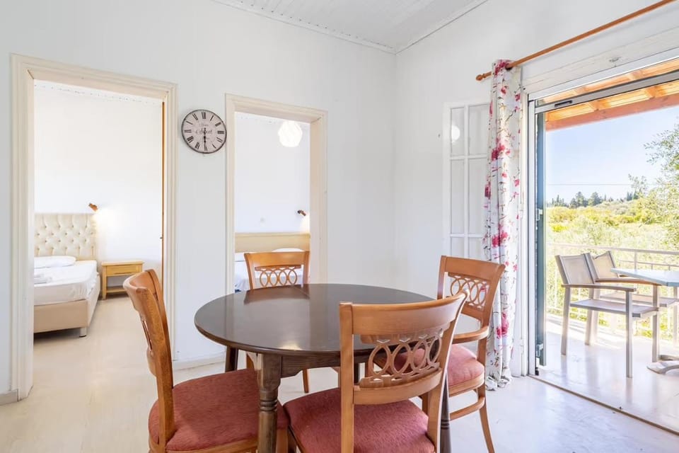 Balcony/Terrace, Dining area