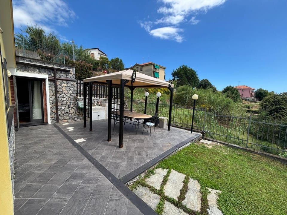 Property building, Garden
