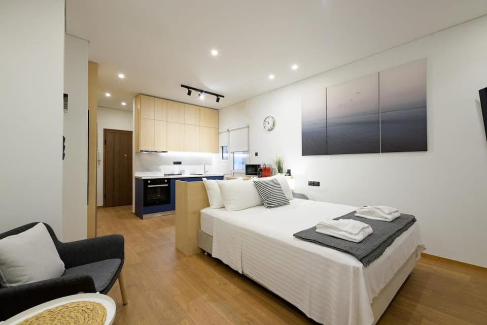 Seaside Bliss-5 minutes walk to the beach Apartment in Alimos
