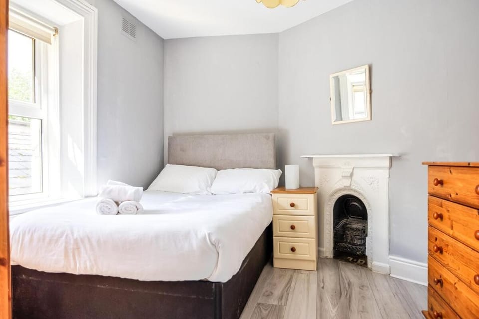 Bed, Bedroom, wardrobe