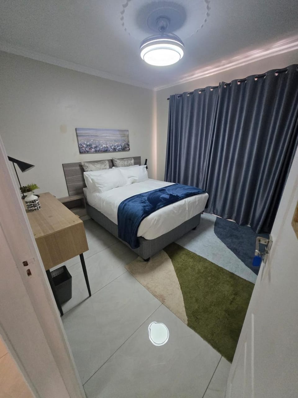 Bed, Photo of the whole room