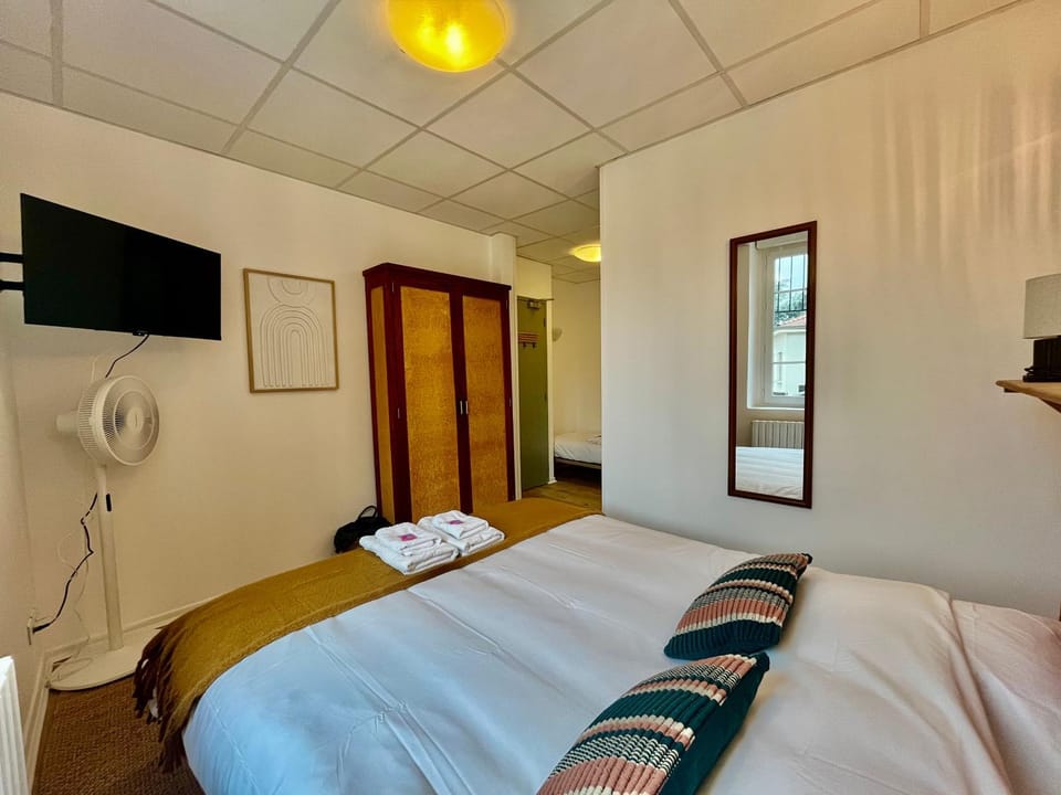 Le Grand Refuge - Chambre 11 - 3 personnes Apartment in Lourdes