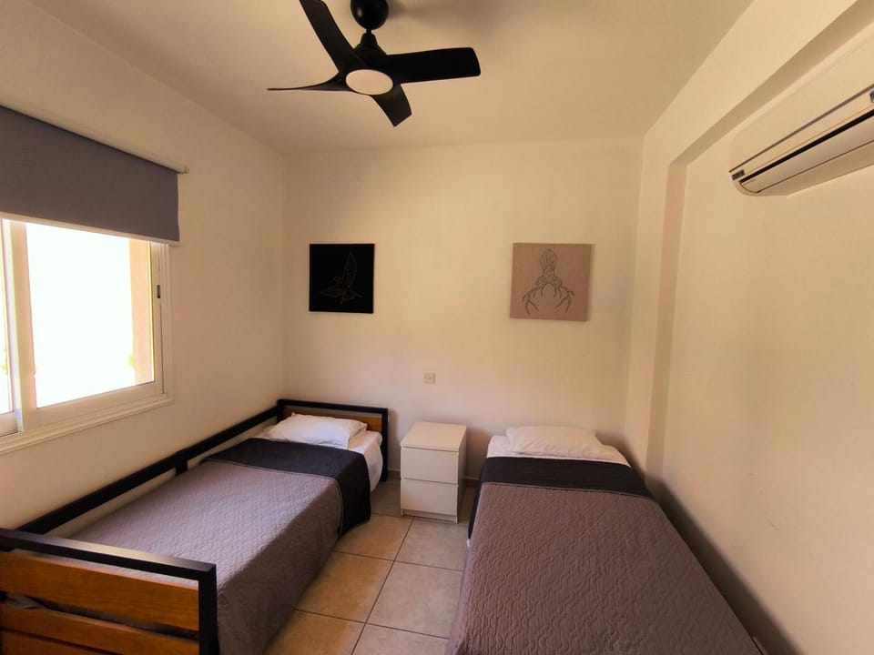 Bed, Bedroom, air conditioner