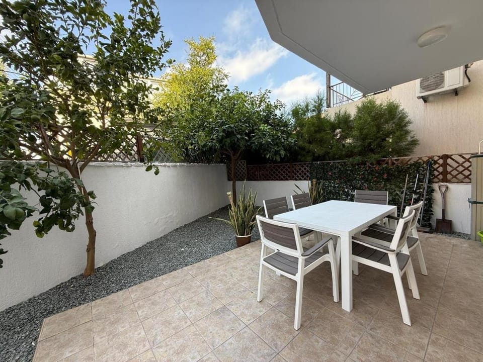 Garden, Balcony/Terrace