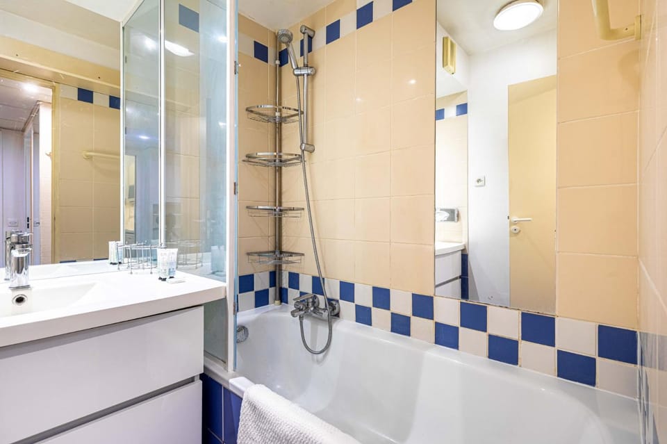GuestReady - Comfortable stay with a balcony Apartment in Puteaux