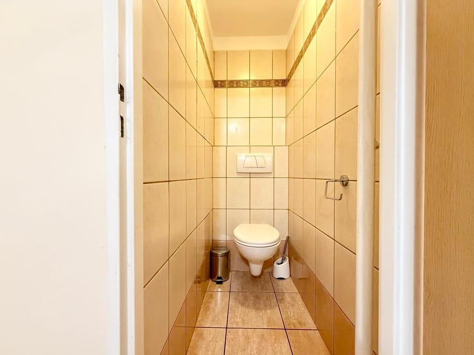 Toilet, Bathroom