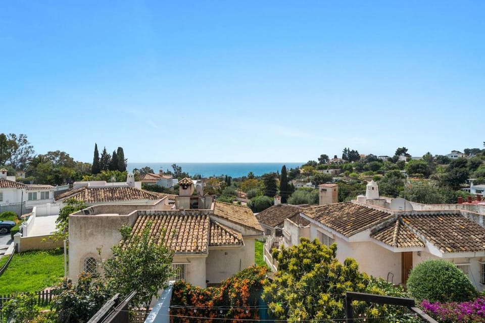 Panoramic Sea Views - Close to golf course RDR543 House in Benalmadena
