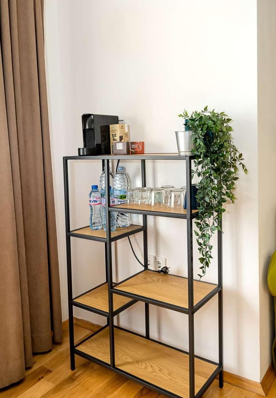 Coffee/tea facilities, Kitchen or kitchenette