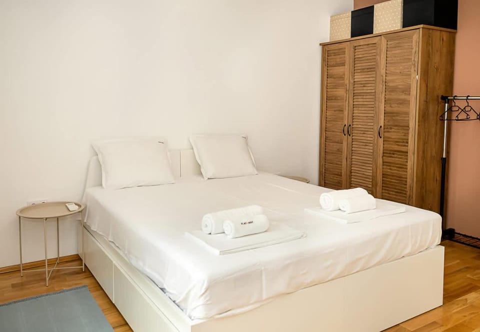 Bed, Bedroom, wardrobe