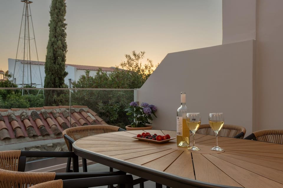 Property building, Balcony/Terrace