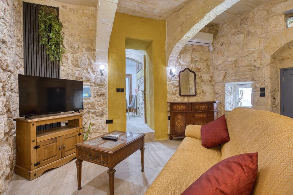 Beautiful traditional house in Rabat AMUS1-1 House in Malta