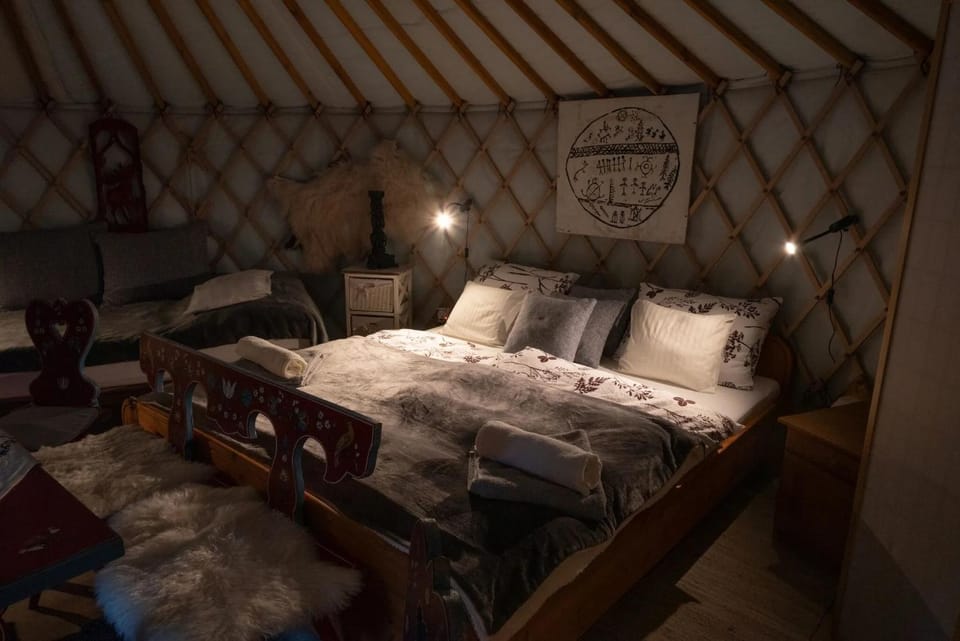 Bakonyi Tündöklő Jurta Bakonykúti Luxury tent in Hungary