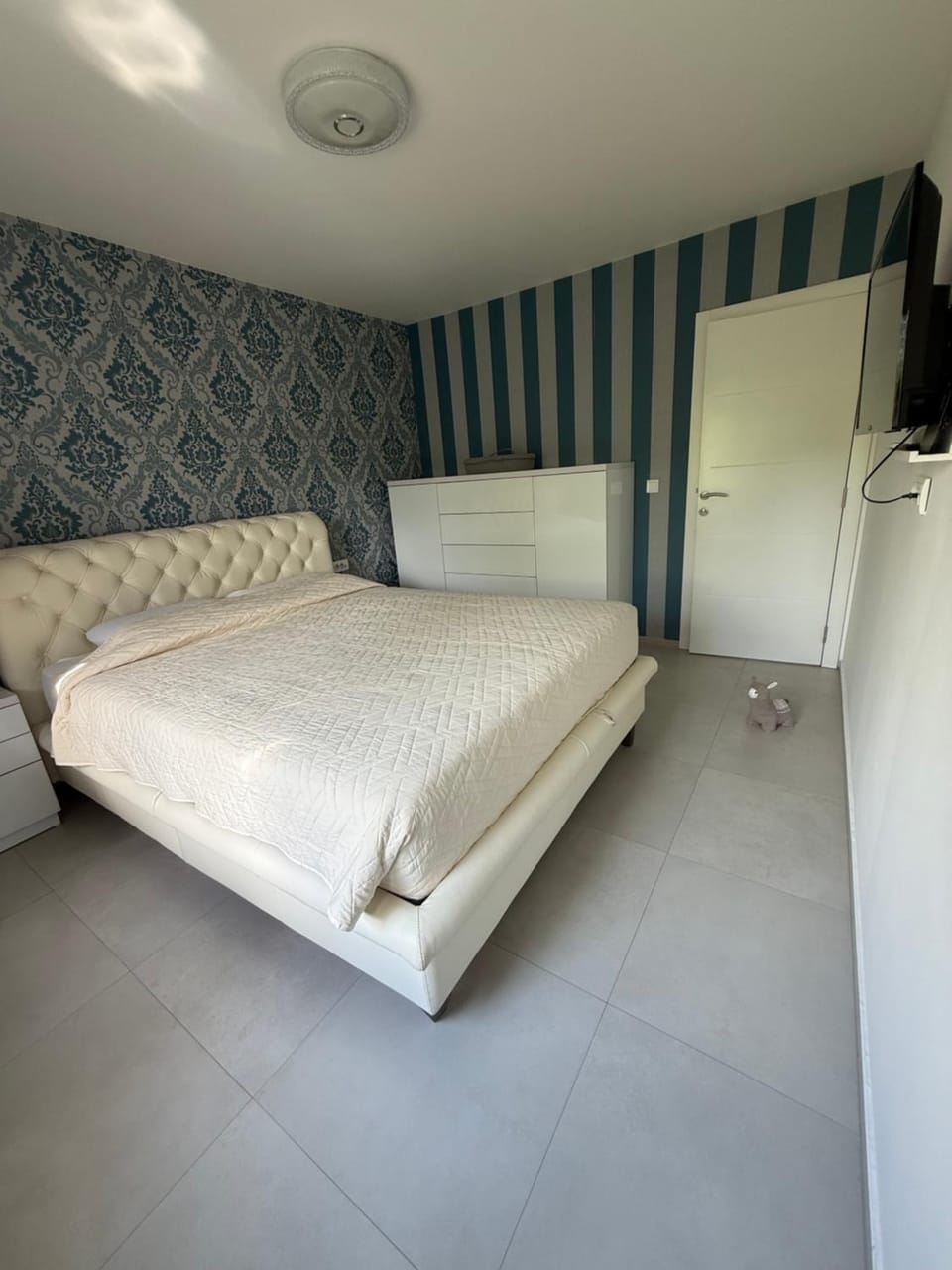 White&Blue Luxury Stay Apartment in Serbia
