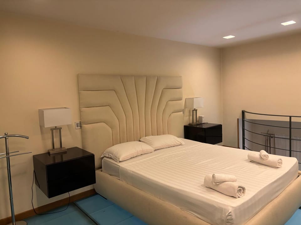 Trevi Fountain Loft Apartment in Rome