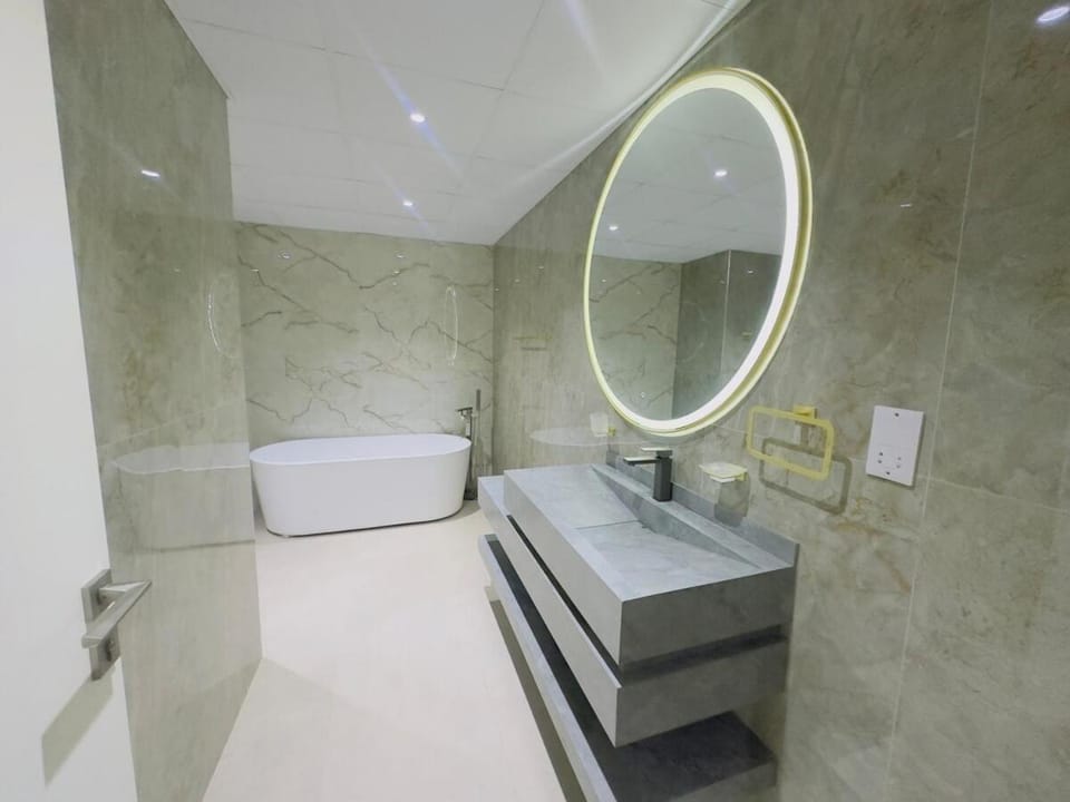 Bathroom, Bath