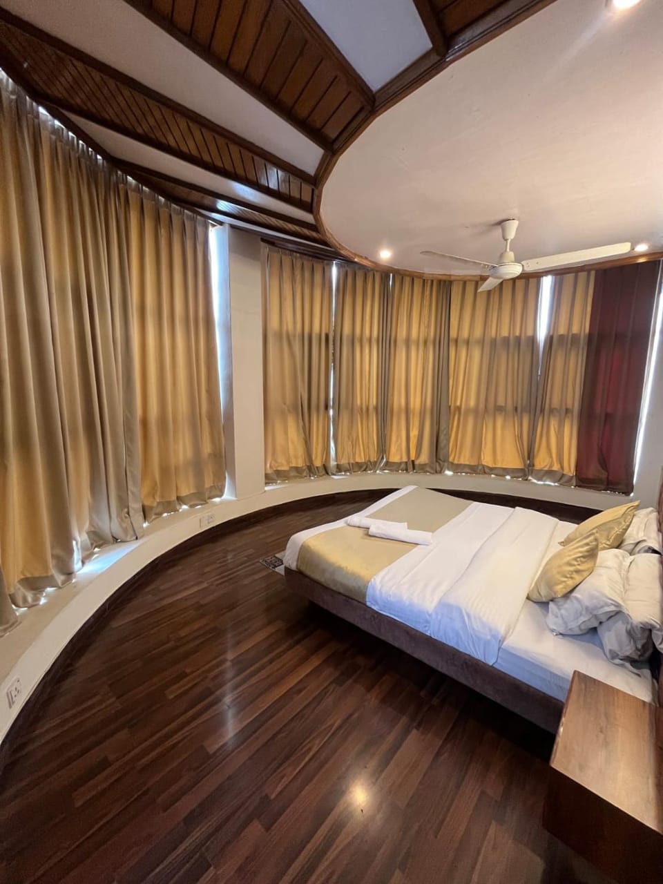 Barog Heights Hotel in Himachal Pradesh