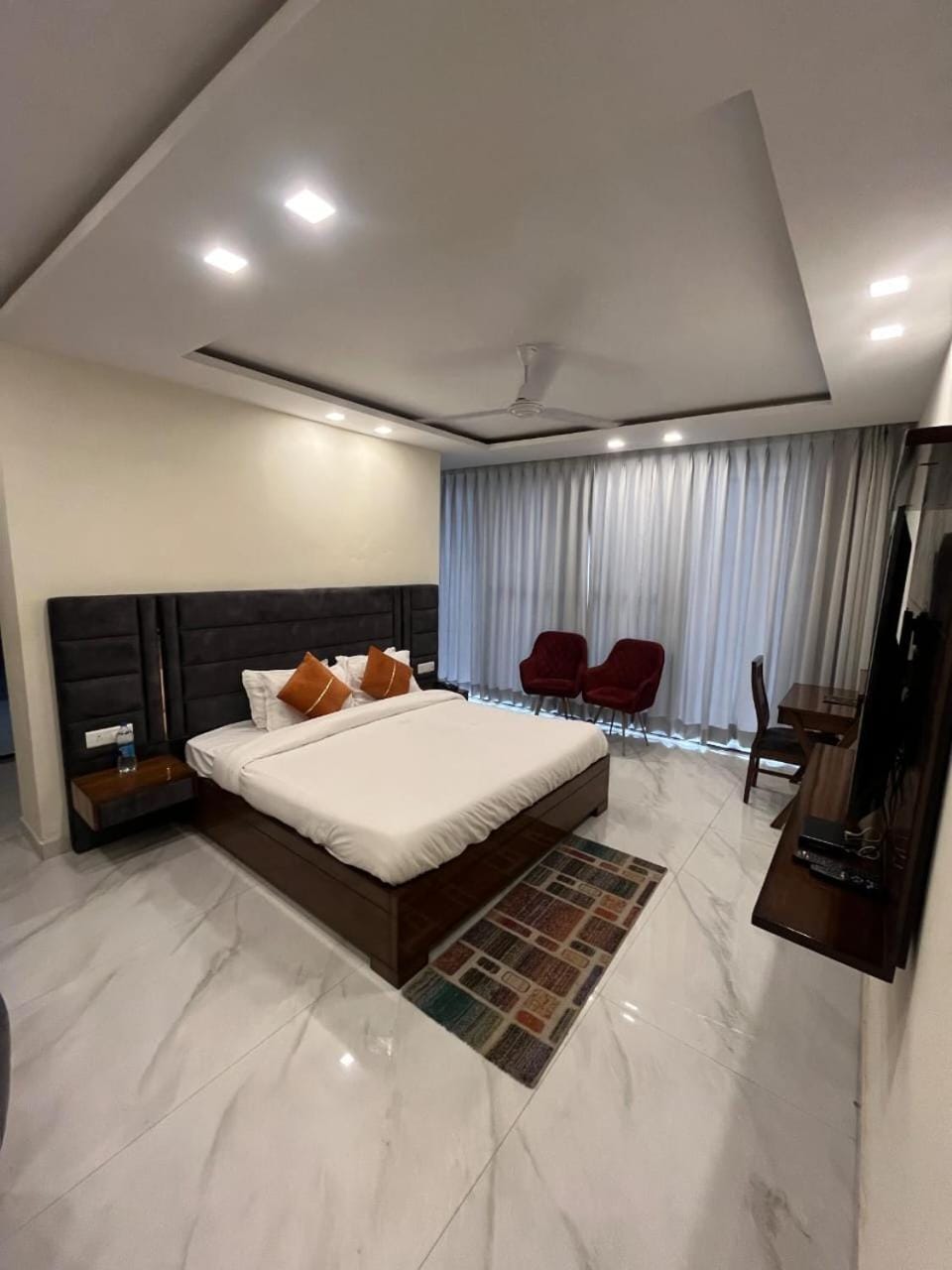 Barog Heights Hotel in Himachal Pradesh