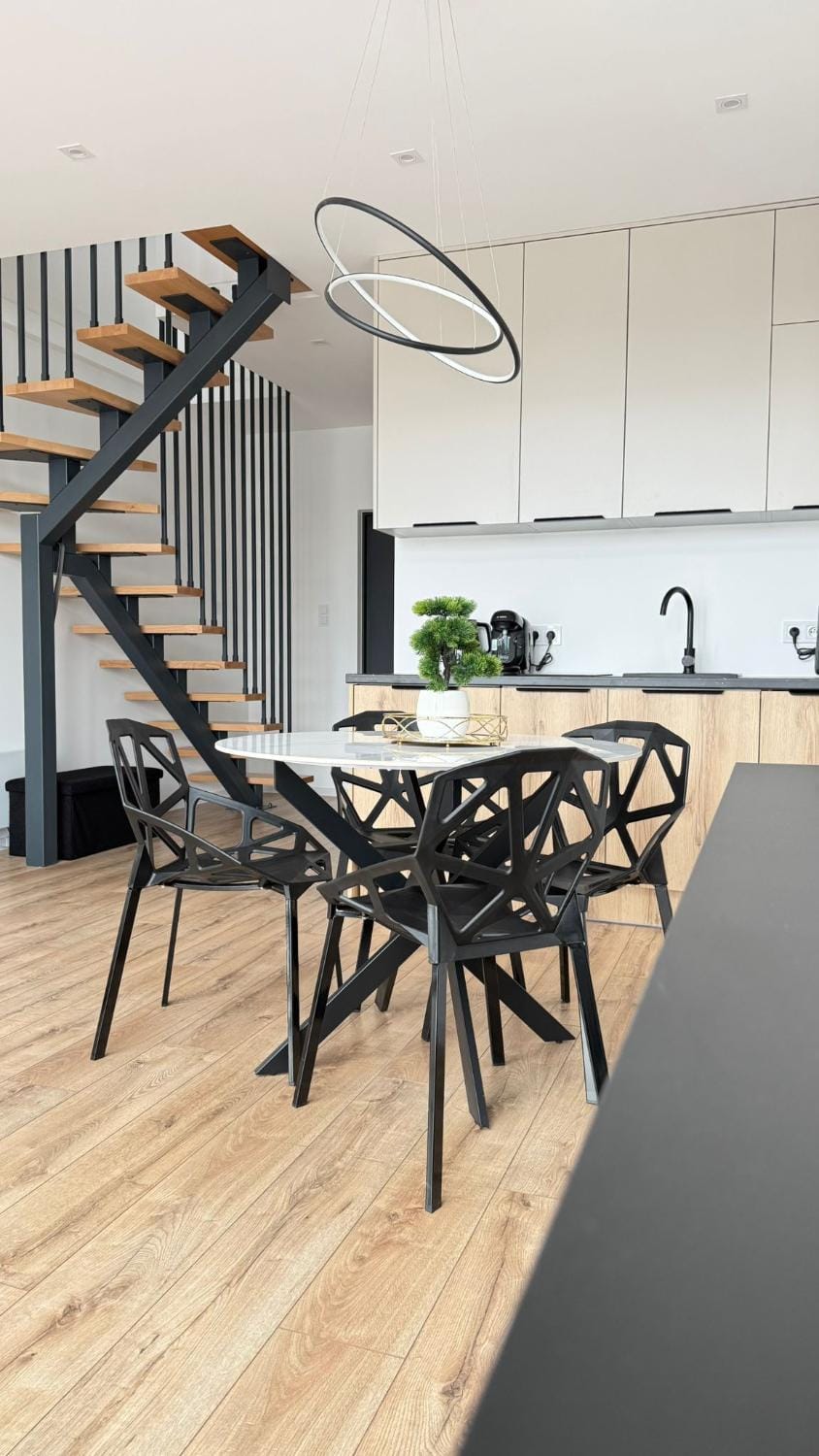 Kitchen or kitchenette, Living room, Dining area